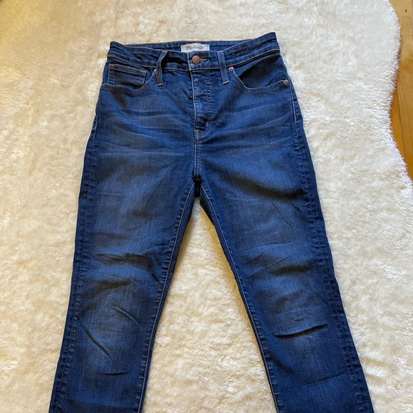 Ladies US28p Madewell curvy high rise skinny jeans in dark wash. - Picture 5 of 6